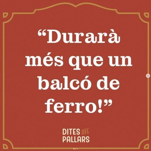 Durar com un balcó de ferro