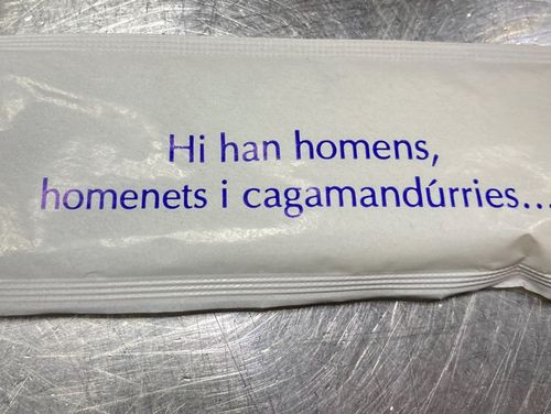 Hi ha hòmens, homenets, monicacos, monicaquillos i cagamandúrries