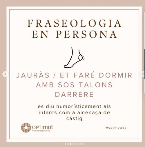 Dormir amb sos talons darrere